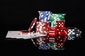 Bangladesh adults viewing PP Live Casino tables on 6777 app